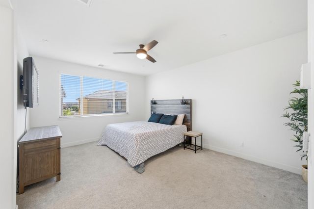 2301 Sierra Village Dr, Roseville, CA 95747