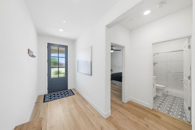 2301 Sierra Village Dr, Roseville, CA 95747
