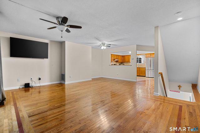 140 Thompson Street 16A, East Haven, CT 06513