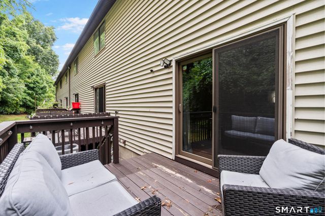140 Thompson Street 16A, East Haven, CT 06513