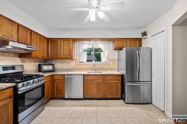 140 Thompson Street 16A, East Haven, CT 06513