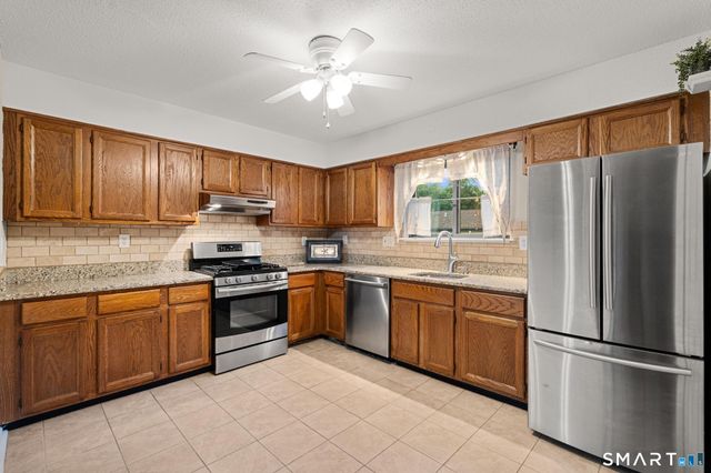 140 Thompson Street 16A, East Haven, CT 06513