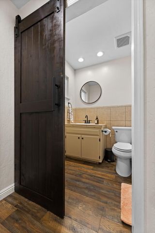 733 W Paradise Ave Avenue, Visalia, CA 93277