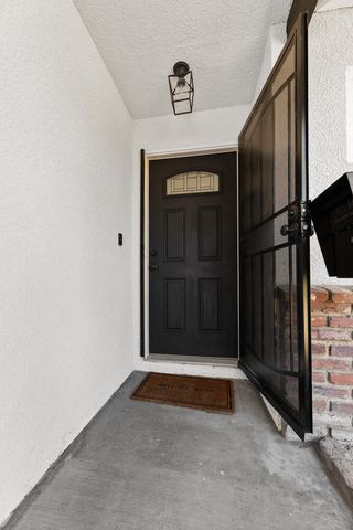 733 W Paradise Ave Avenue, Visalia, CA 93277