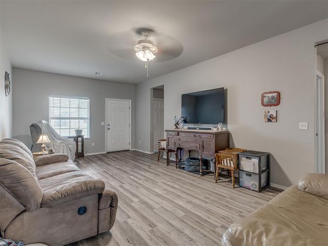 1700 Bartlett Drive, Newcastle, OK 73065