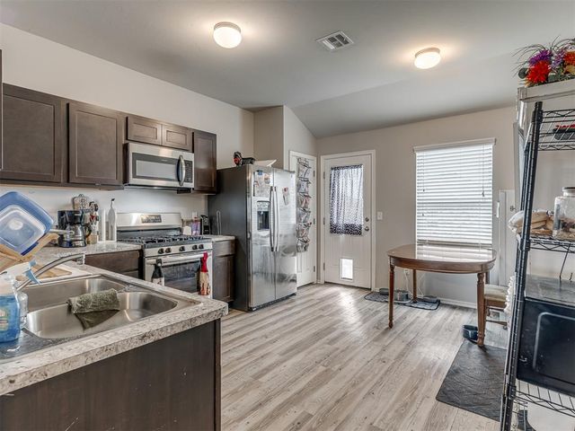 1700 Bartlett Drive, Newcastle, OK 73065