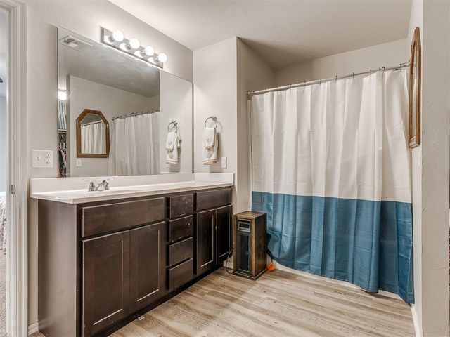 1700 Bartlett Drive, Newcastle, OK 73065