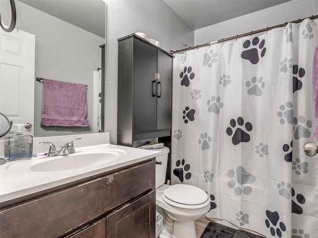 1700 Bartlett Drive, Newcastle, OK 73065