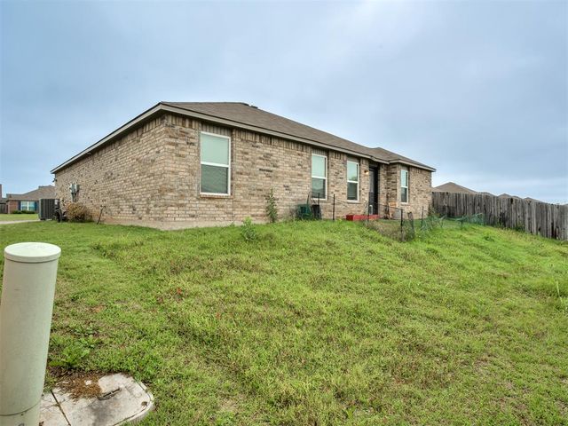 1700 Bartlett Drive, Newcastle, OK 73065