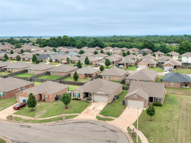 1700 Bartlett Drive, Newcastle, OK 73065