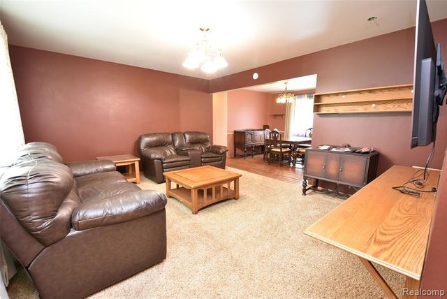 7304 Sharp Road, Swartz Creek, MI 48473