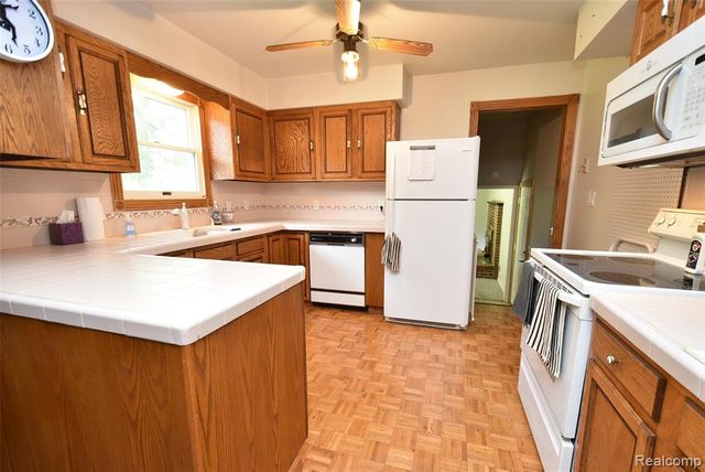 7304 Sharp Road, Swartz Creek, MI 48473