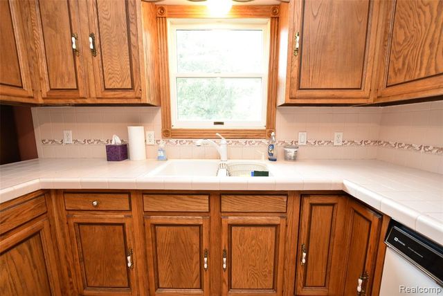 7304 Sharp Road, Swartz Creek, MI 48473