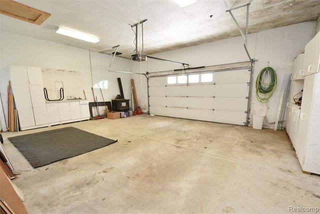 7304 Sharp Road, Swartz Creek, MI 48473