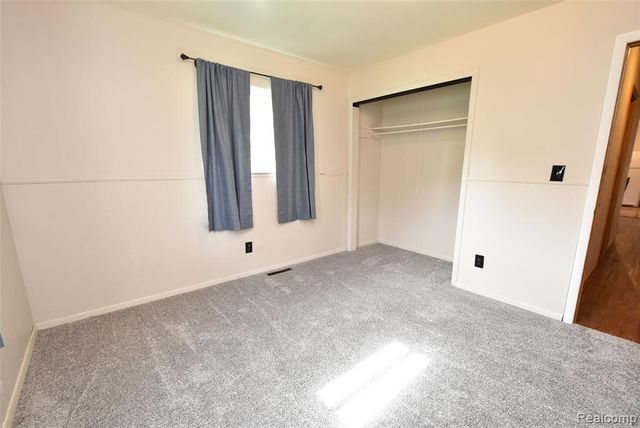 7304 Sharp Road, Swartz Creek, MI 48473