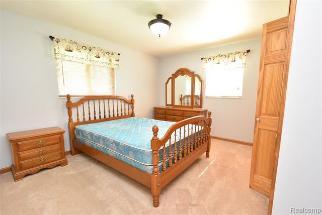 7304 Sharp Road, Swartz Creek, MI 48473