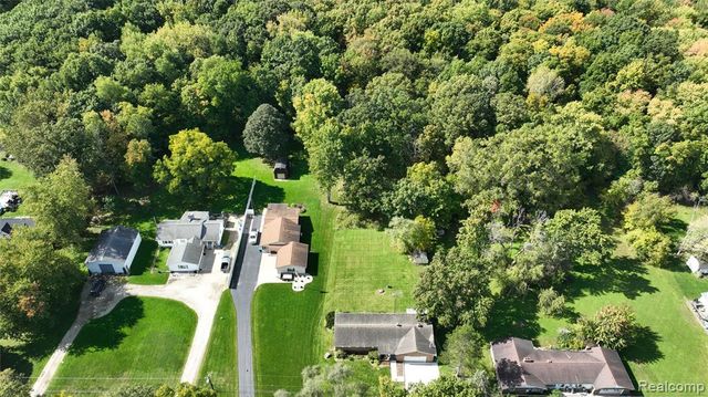 7304 Sharp Road, Swartz Creek, MI 48473