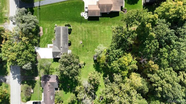 7304 Sharp Road, Swartz Creek, MI 48473