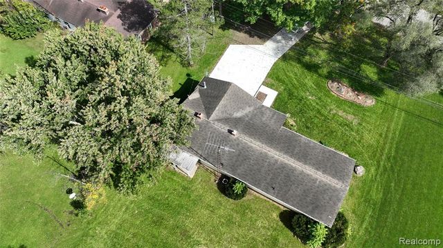 7304 Sharp Road, Swartz Creek, MI 48473