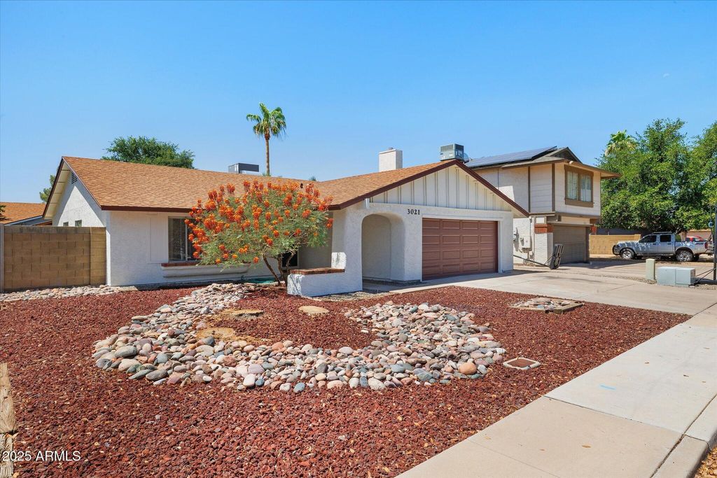 3021 E HARMONY Circle, Mesa, AZ 85204