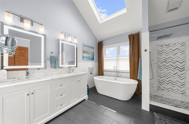 1195 Sierra Drive, Lehigh Twp, PA 18038