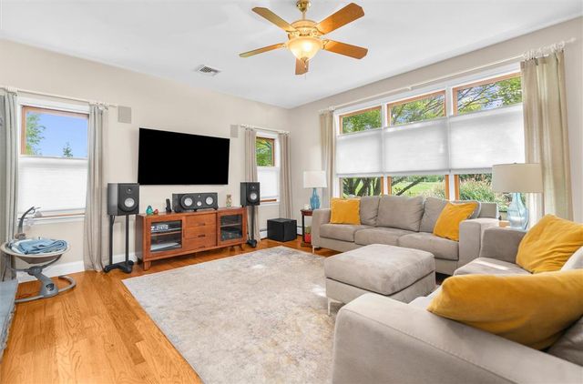 1195 Sierra Drive, Lehigh Twp, PA 18038