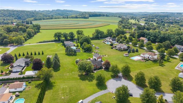 1195 Sierra Drive, Lehigh Twp, PA 18038