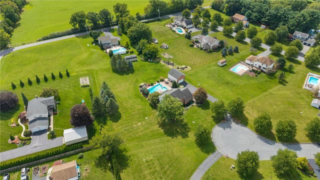 1195 Sierra Drive, Lehigh Twp, PA 18038