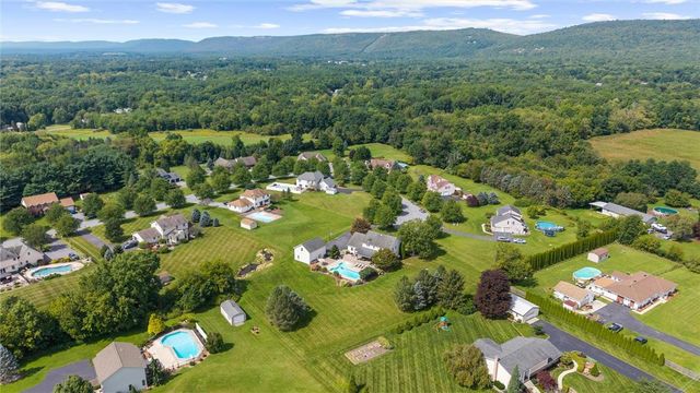 1195 Sierra Drive, Lehigh Twp, PA 18038