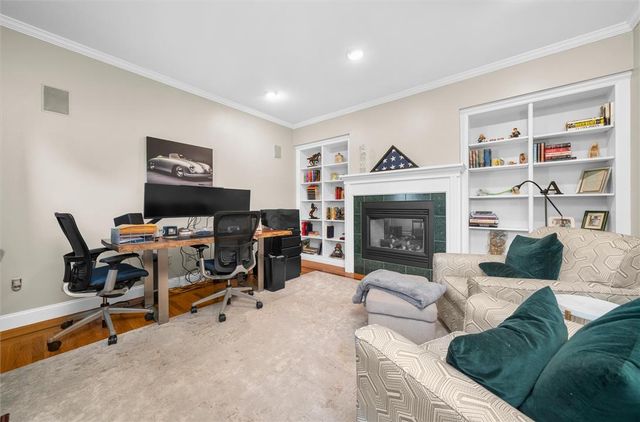 1195 Sierra Drive, Lehigh Twp, PA 18038