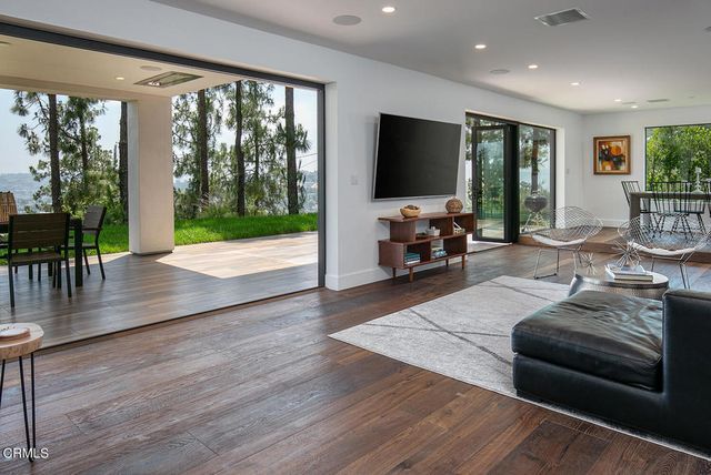 2149 Estes Road, Los Angeles, CA 90041