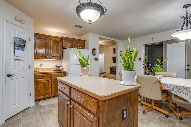 725 Snapper Drive, Burleson, TX 76028