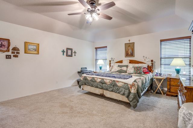 725 Snapper Drive, Burleson, TX 76028