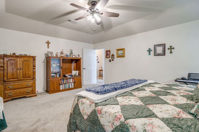 725 Snapper Drive, Burleson, TX 76028