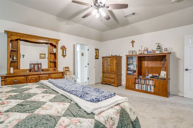 725 Snapper Drive, Burleson, TX 76028