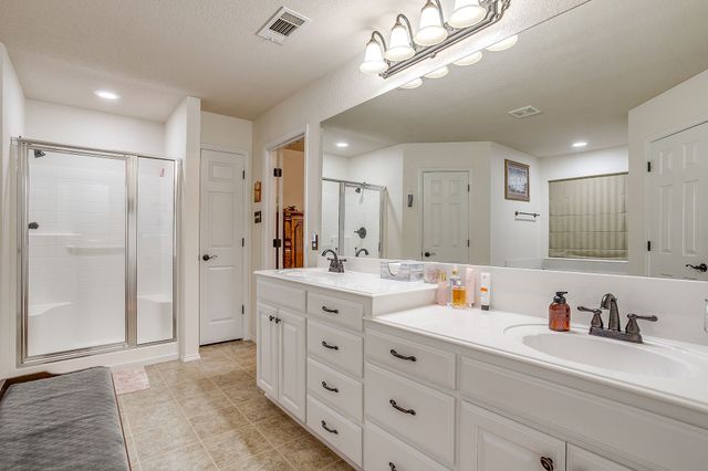 725 Snapper Drive, Burleson, TX 76028