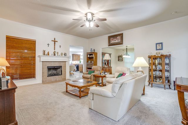 725 Snapper Drive, Burleson, TX 76028