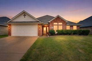 725 Snapper Drive, Burleson, TX 76028
