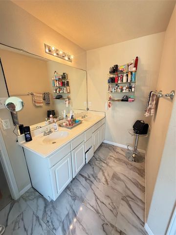 3002 Barkers Crossing Avenue, Houston, TX 77084