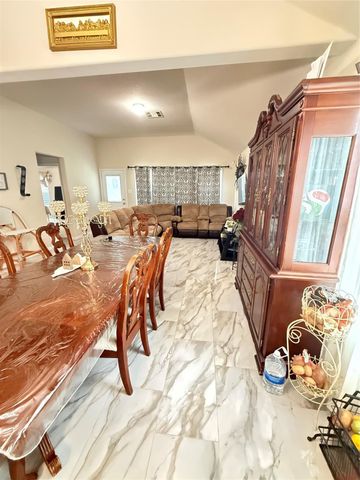 3002 Barkers Crossing Avenue, Houston, TX 77084