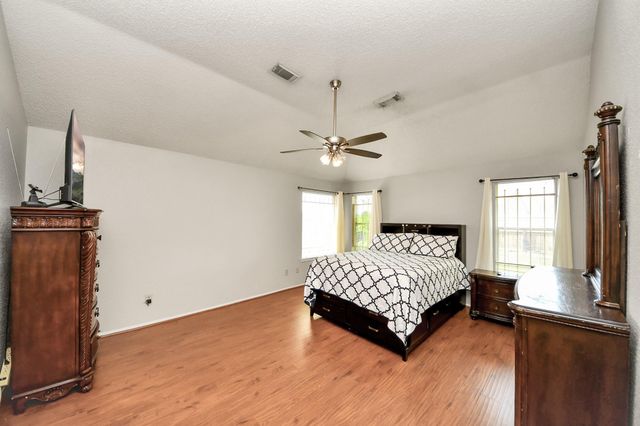 2455 Edgedale Drive, Missouri City, TX 77489