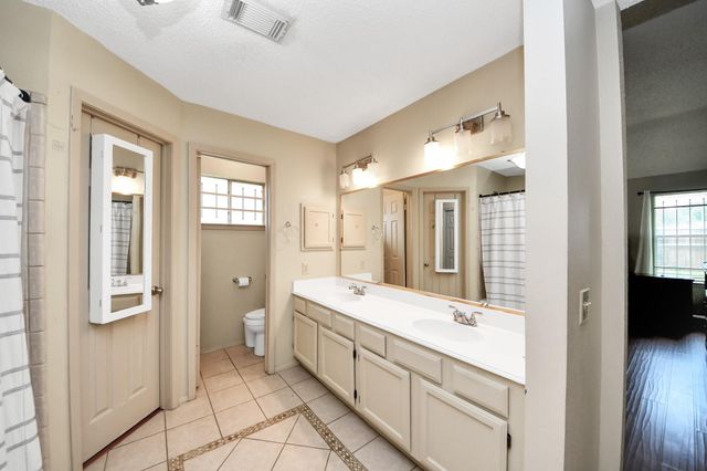 2455 Edgedale Drive, Missouri City, TX 77489