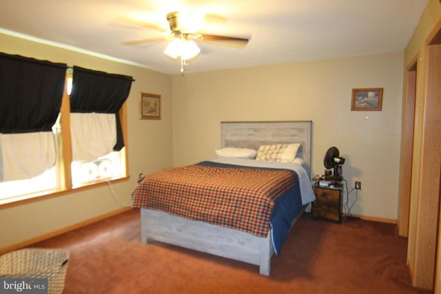 2151 PARKWAY WEST, Harrisburg, PA 17112