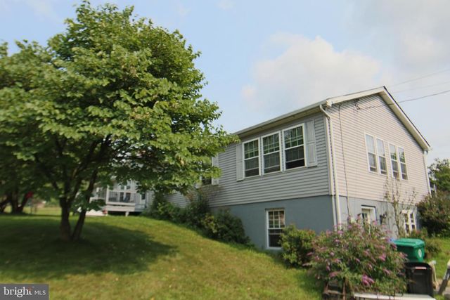 2151 PARKWAY WEST, Harrisburg, PA 17112