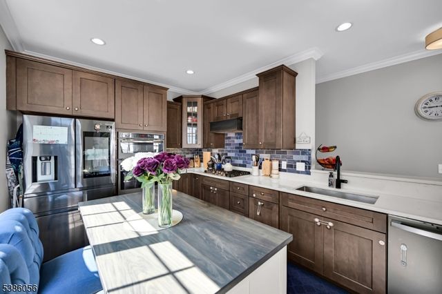 130 Sequoia Dr, Cedar Grove Twp., NJ 07009