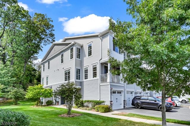 130 Sequoia Dr, Cedar Grove Twp., NJ 07009