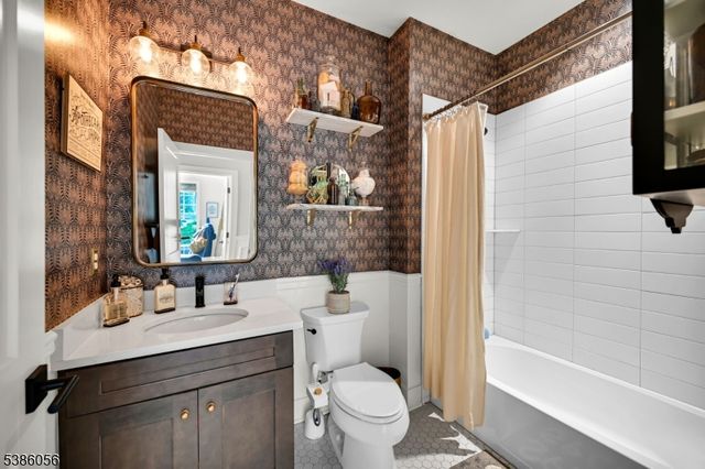 130 Sequoia Dr, Cedar Grove Twp., NJ 07009
