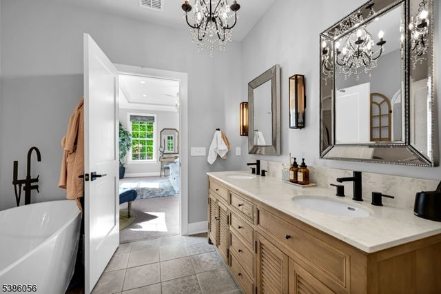 130 Sequoia Dr, Cedar Grove Twp., NJ 07009
