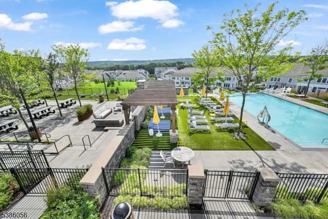 130 Sequoia Dr, Cedar Grove Twp., NJ 07009