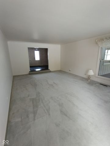 1321 Greenway Drive, Anderson, IN 46011